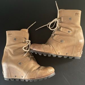 Sorel Joan of arctic tan boots size 7.5